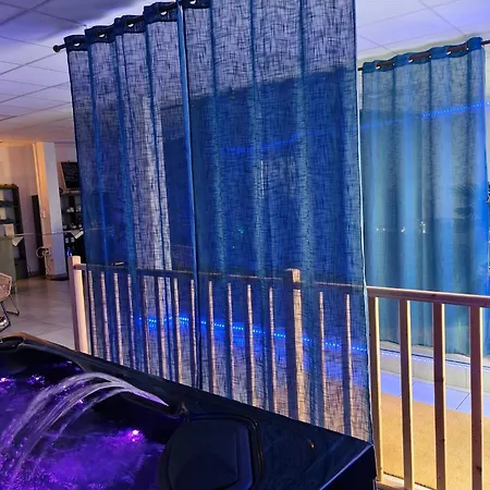 Blue Lagoon Spas Otel Montauban